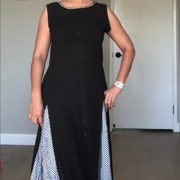 Indian kurta full length with skirt. - Picture 3 of 8